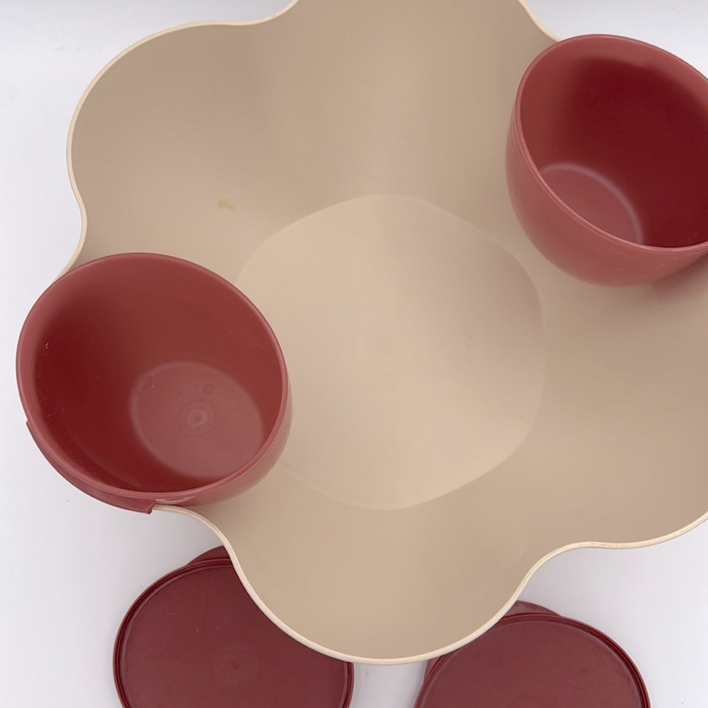 Tupperware Vintage large flower shape chips chips & dip salad Cream Red Bowl set - Picture 5 of 7